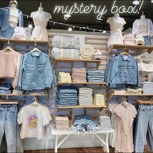 Brandy Melville Mystery Box!